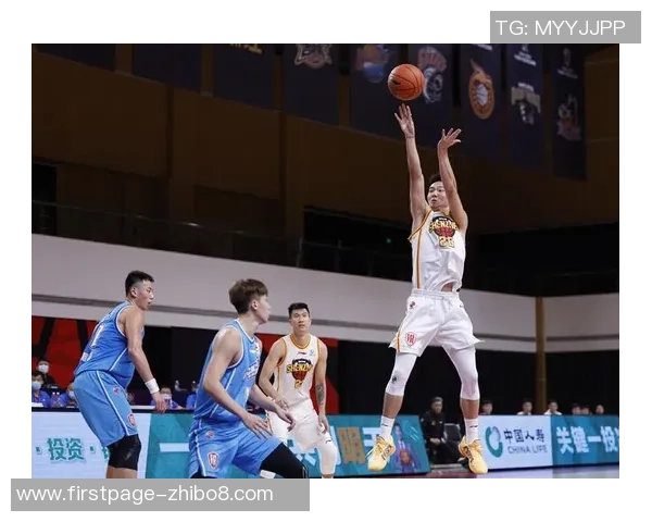2019年CBA季前赛浙江队对阵广东队精彩回顾与赛况分析
